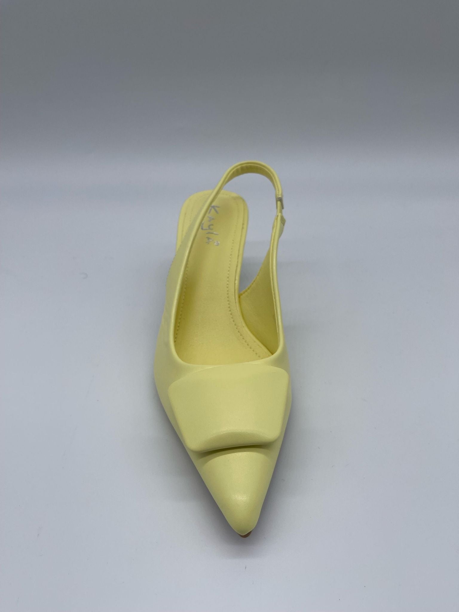 Pointed-Toe Slingback Heel